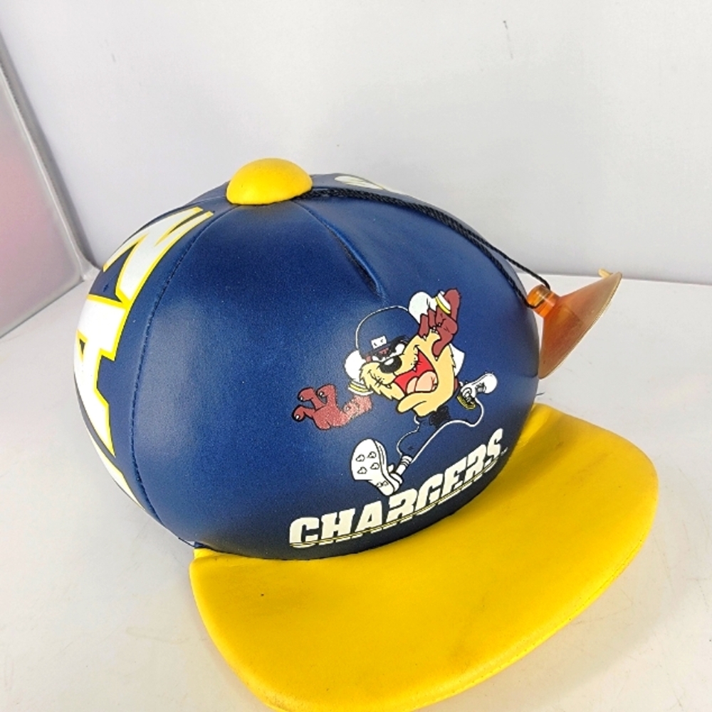Team NFL Looney Tunes 1983 Suction Cup Car‎ Hanging Hat San Diego Chargers TAZ
